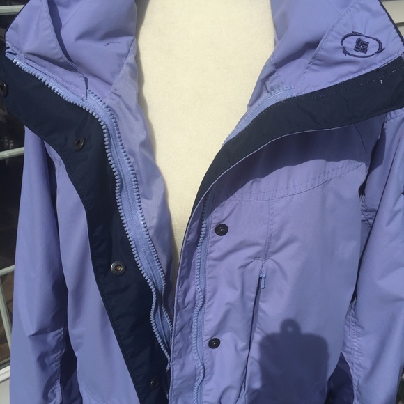 Columbia Jacket.  size Large - Picture 7 of 9